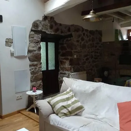 Ca Rifo, En Asturias, Puerta De Somiedo A Orillas Del Rio Narcea * Barcena