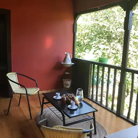 Ca Rifo, En Asturias, Puerta De Somiedo A Orillas Del Rio Narcea