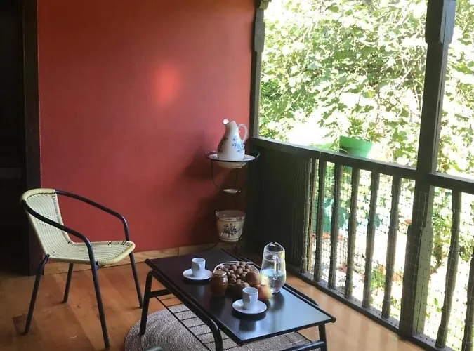 Ca Rifo, En Asturias, Puerta De Somiedo A Orillas Del Rio Narcea